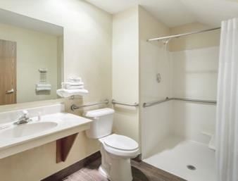 Days Inn By Wyndham Stoughton Wi. Ngoại thất bức ảnh